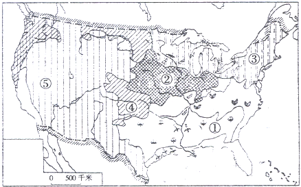 读“美国本土图”回答下列问题(1)将图中字母代表的地理事物名称,填写在下面的横线内.A____山脉;E____带;F____带;G____湾.(2)按美国农业带划分,五大湖附近应属于____带.(3)美国的农业生产实现了地区生产的____,这是该国农业的一个显著特点.(4)美国是世界上最发达的工业国家,东北部地区是其最大的工业区,该区域内大西洋沿岸的____是全国最大的工业中心,____被称为“汽车城”.(5)美国西部沿海最大港口圣弗朗西斯科附近的“硅谷”是新兴的____中心.(6)美国大量进口热带农产品,是由于美国领土绝大部分位于五带中的____带.(7)联合国总部所在的城市是____.-乐乐题库