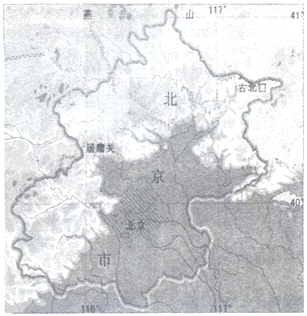读图北京市某年各月气温和降水量图,下列判断