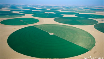 下图示意1978一2004年黑龙江垦区粮食总产量