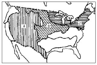 读美国农业生产地域类型图,回答问题。
