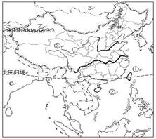 2005年暑假,北京中学生小健和他的家人乘火车前往成都旅游。据此回答问题。【小题1】如图是我国四个省级行政区形状,其中哪一个是小健同学所去省区的邻省A.B.C.D.【小题2】抵达成都后,次日晨起床的时候,小健说:“这里的早晨好像比我们那里天亮得晚一些啊?”你认为成都早晨比北京天亮得晚一些的原因可能是A.成都的纬度比北京低,昼长时间比北京长B.成都的天气总是阴沉的C.夏至日快到了D.时差造成的【小题3】午餐时间到了,小健发现餐桌上的菜基本是辣味的。川菜以辣闻名,这种饮食文化特征与当地何种自然环境的特征关系紧密A.资源丰富,人称“天府之国”B.光照少,气候潮湿,辛辣食品有助于驱湿C.四川盆地的紫色土壤,富含磷、钾D.山地气候显著-乐乐题库